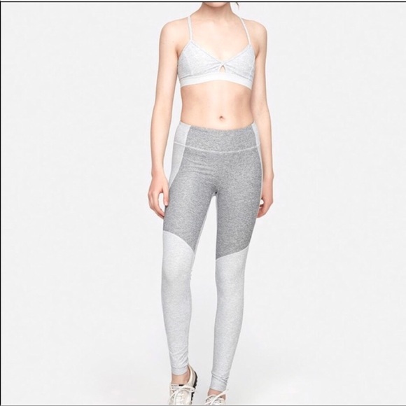 NWOT Outdoor Voices Two-Tone Leggings in Gray - Picture 2 of 8